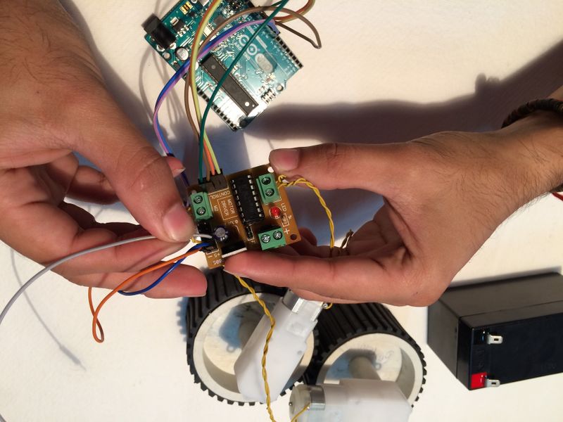 File:Connectingmotordriver.jpg
